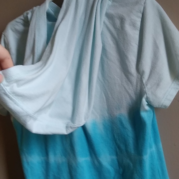 Hooded, blue ombre, T-shirt. Includes pockets - Picture 4 of 6